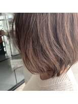 サーカス(circus)&nbsp;レイヤーボブ／アッシュベージュカラー★