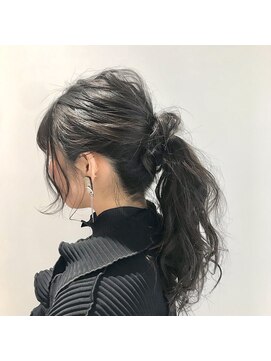 ワンズ(One’s) 結婚式アレンジ×こなれポニーテール