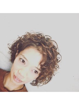 イマジンヒルズ(IMAJIN HILS) スパイラルパーマ