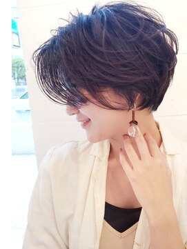 グロウミドル(GROW middle) シルエットが綺麗なショートボブ【middle】野村恵子