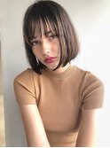 シースルーボブ_オリーブベージュレイヤーカットウェットヘア