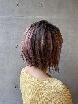 ローグ(Looog) 「Looog*」斜め バングマーメイドアッシュハニーヘア