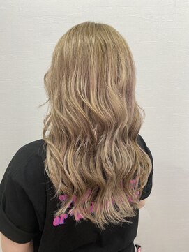 アンダーバー(UNDRvr) ミルクティーベージュ