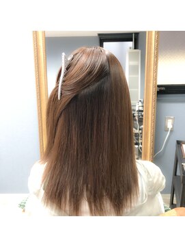 アンフィシュピトロワ(AnFye spi tlow) ［AnFye］収まり抜群縮毛矯正