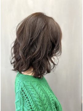 トップヘアー 中庄店(TOP HAIR fuapua) 大人グレージュカラー【りり】