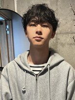 キュー(Cue_)&nbsp;メンズ無造作ニュアンスマッシュカットパーマ（表参道原宿）
