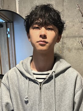 キュー(Cue_) メンズ無造作ニュアンスマッシュカットパーマ（表参道原宿）