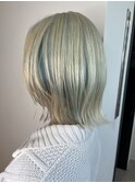 ハイトーン×デザインカラー×外はねボブ×モードヘア