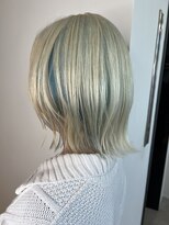 ジエクトカナウ 大阪梅田店(The Ect canow) ハイトーン×デザインカラー×外はねボブ×モードヘア