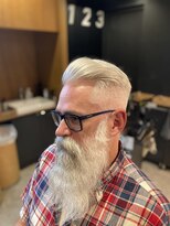 フランクスバーバー アンド ビアークラブ(FRANK'S BARBER and BEER CLUB)&nbsp;ハイフェードバーバスタイル