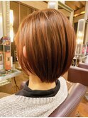 ショートボブ