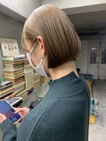 ロイジー(roijir)&nbsp;表参道 roijir 切りっぱなしボブ×オリーブベージュ