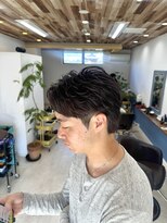 イロ 成田(iLo)&nbsp;横顔イケメン！メンズフェザーショート！