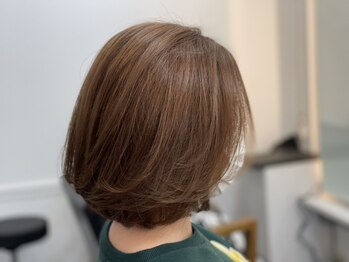 クイーンズ(Queens)の写真/毛先のまとまり、伸びた後の事まで計算したカットが魅力の一つ＊再現性の高いカットで毎日のセットも楽に◎