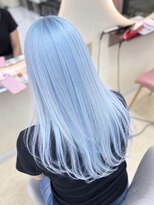アン(Hair make un)&nbsp;ペールブルー/ホワイトカラー/ハイトーン/ブリーチ髪質改善