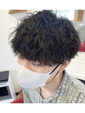 フラバー(flover) 【Miyuki】強め波巻きパーマ×前下がり刈り上げマッシュ