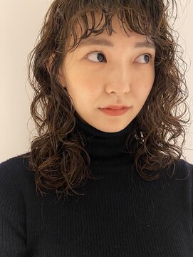 ヒュージ 三軒茶屋(huge) 癖を生かした無造作スパイラルパーマ_ニュアンスカラー_ウェット