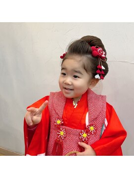 ニューカンヌ 美容室 七五三　3歳　新日本髪