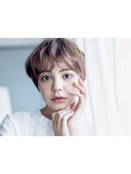 大人女性に人気のショート・ボブスタイル！乾かすだけでキマるから忙しい朝もスタイリングが楽に◎