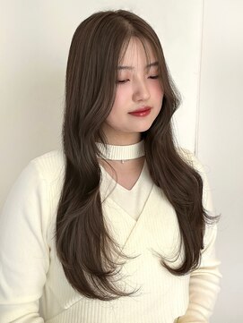 ローネス(LONESS) 赤みの無いオリーブベージュと動きのあるレイヤーカット