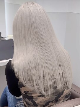 ジィルム(XELM) ハイライトカラーミルクティーベージュレイヤーカット