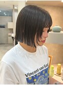 切りっぱなしボブスタイル