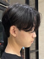 カルム(kalm)&nbsp;メンズセンターパートウルフセンターパートニュアンスパーマ襟足