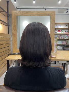 クーシ(kuusi) 外はねボブ