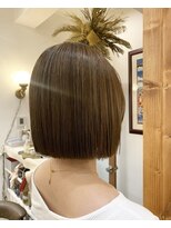 ルイ(ROUIS produced by LUCK 津田沼)&nbsp;白髪ぼかしハイライト/ハイライトボブ/ぱつっとボブ