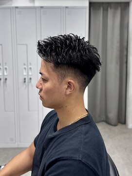 グルーマーズトウキョウ(GROOMER/S TOKYO) スパイキーショート アップバング 刈り上げ フェード