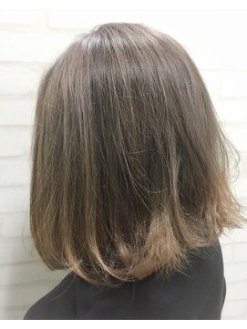 アンククロス 表参道(ANKH CROSS) アッシュグレーボブ