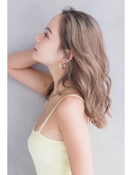 テイラー(Taylor) 【taylor 大宮】ホワイトベージュ×ゆる巻きウェーブ