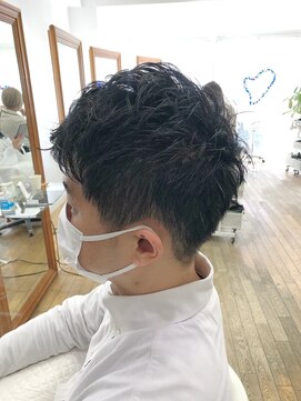 ヘッズ 本八幡店(HEADS) MEN'S HAIR センターパート ツイストスパイラル コンマヘア