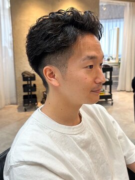 ザ マイル(The mile) アップバング無造作パーマ刈り上げメンズカットアッシュブラック