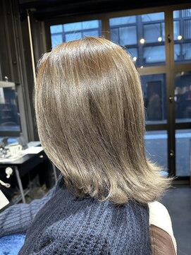 フィーロ(FILO) グレージュカラー