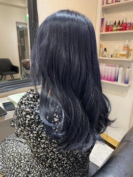 セルカ 新宿(CERCA) ネイビーブルーカラー［CERCA新宿/新宿西口］