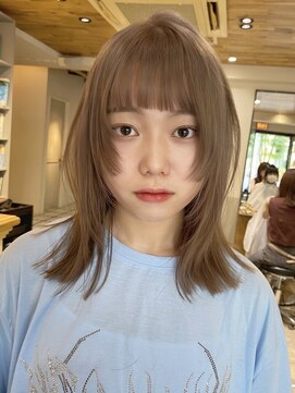 エイン(EYN) シフォンベージュ×姫カット/ハイトーンベージュ/顔周りカット