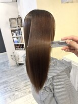 インス(ensue)&nbsp;30代40代髪質改善トリートメント艶髪レイヤーカット