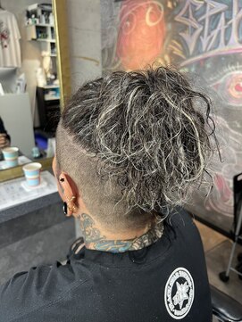 スパークスヘア(Sparks hair) メンズの2wayスタイル! 上は上!下は下!遊べるスタイル!