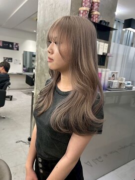 キング 心斎橋店(K!ng) ハイライトカラーミルクティーベージュレイヤーカット