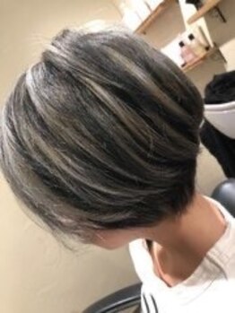 アット(at)の写真/【ケアカット】独自のカット技法で、美しく、もち良く、扱いやすく◎高い再現性で自宅でのセットも簡単に♪