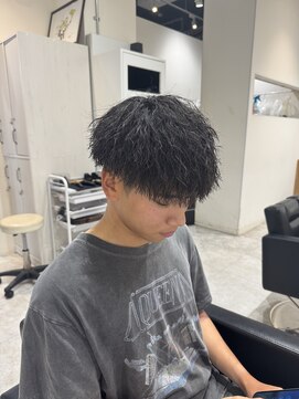 ルーストデラックス 京都河原町三条(ROOST dx) MEN’S HAIR/波巻ツイストスパイラル/フェザーパーマ/京都河原町