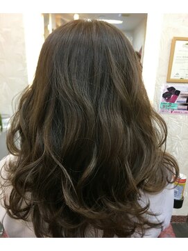 エスエムアールツー(SMR2) フォギーグレージュで仕上がる外国人風カラー