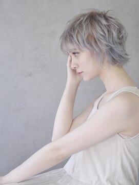 コイ(coii) 【coii】ケアブリーチのウルフ(原宿/表参道)