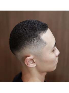 バーバーショップ スバル(BARBERSHOP SUBARU) ＜理容室＞＜バーバー＞ニグロパンチアイロンスキンフェード