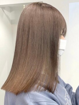 ウィコ 新宿(WICO) ミルキーグレージュ[新宿駅/フェミニン/モード/ダークアッシュ]