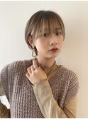 マッシュショート 耳かけ 丸み フェイスフレーミング カラー