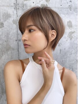 シー バイ ロンド 新宿(Sea by Lond) くびれ大人美人ショート