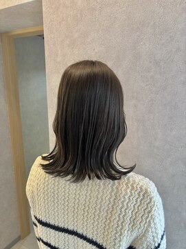 エマ 日吉(emma) 【emma】透明感溢れるオリーブベージュ