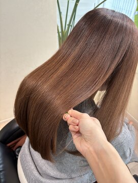 エミュスト(Emuest) 髪質改善　酸性ストレート　韓国　縮毛矯正　トリートメント